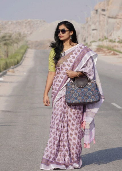 Image of Lavender Pure Linen Digital Printed Silver Zari Border Saree