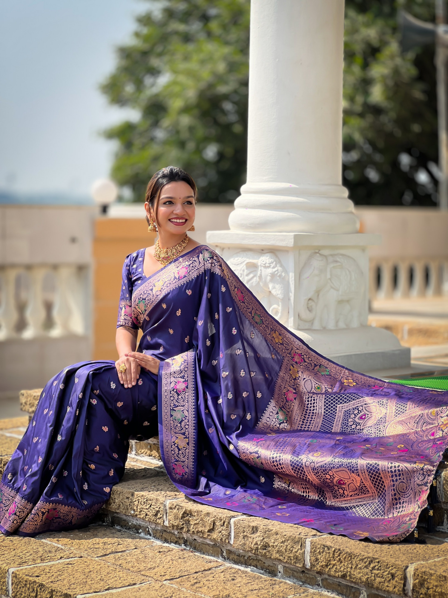 Navy Blue Banarasi Silk Zari Meenakari Weaved Saree