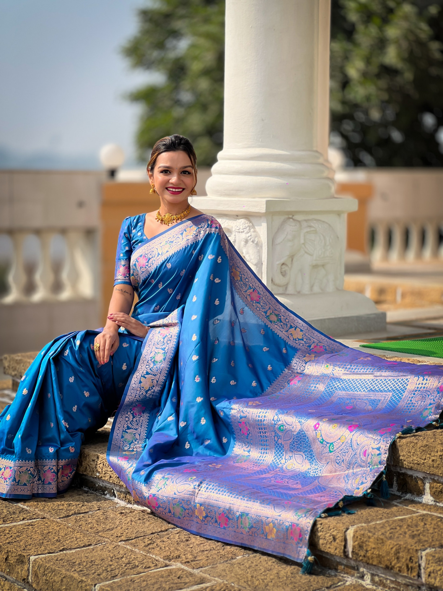 Blue Banarasi Silk Zari Meenakari Weaved Saree