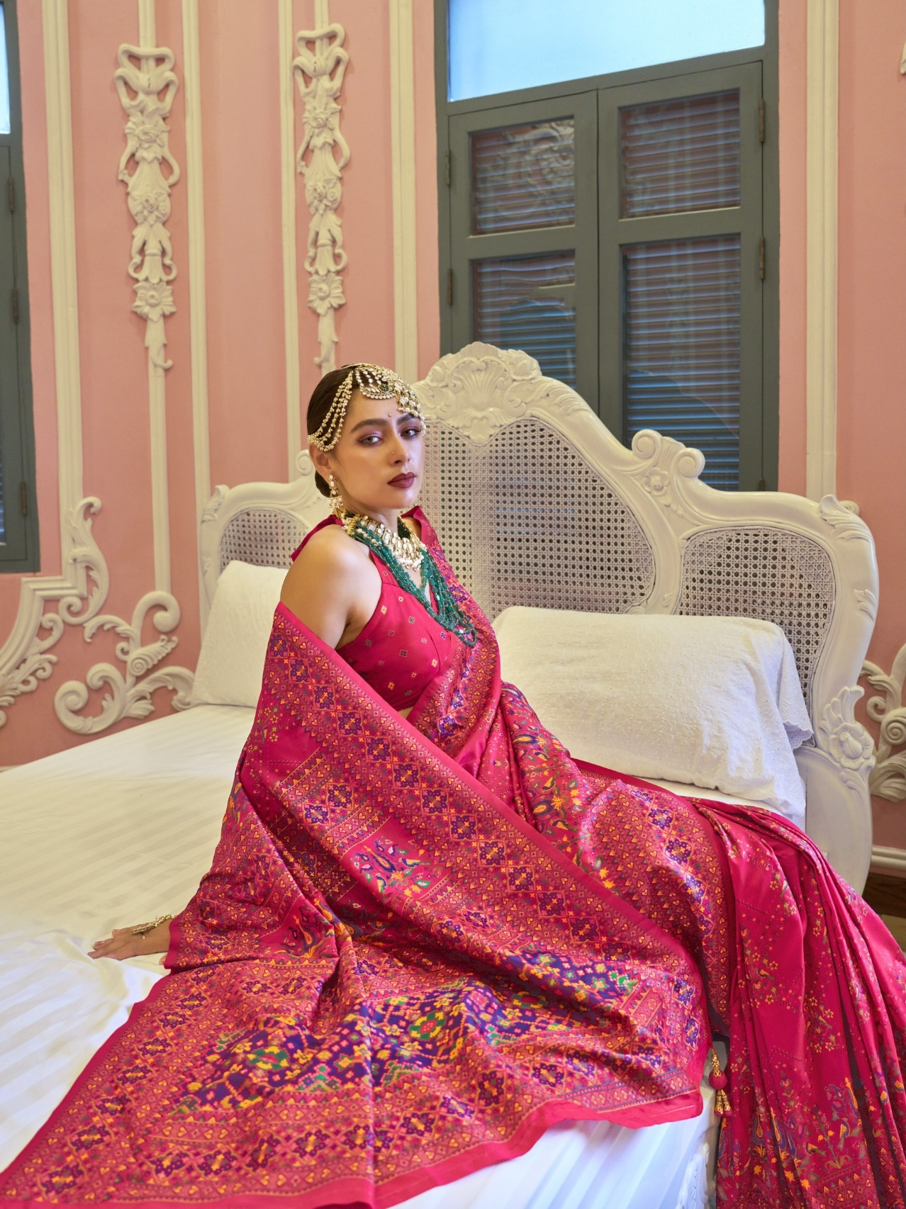 Magenta Premium Luxurious Banarasi PV Silk Kashmiri Weaved Saree