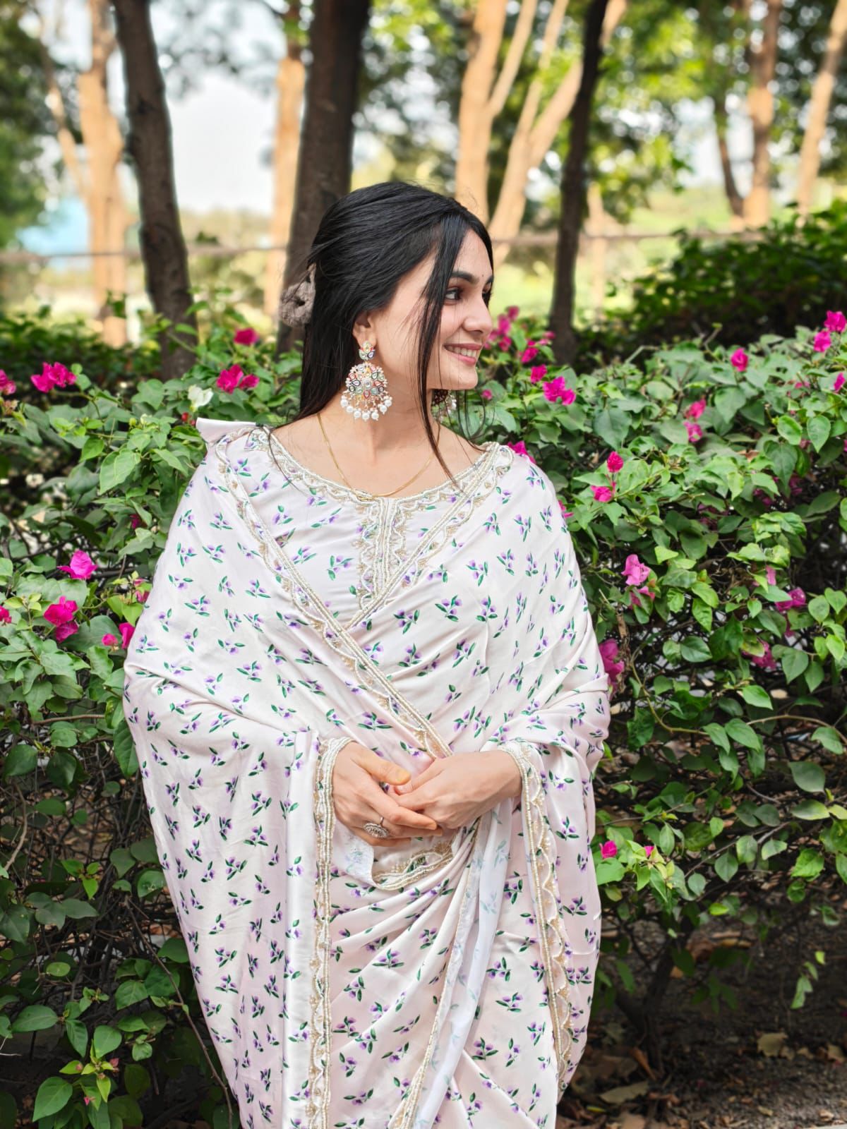 Off-White Japan Satin Silk Digital Printed Khatli Arco Border Saree