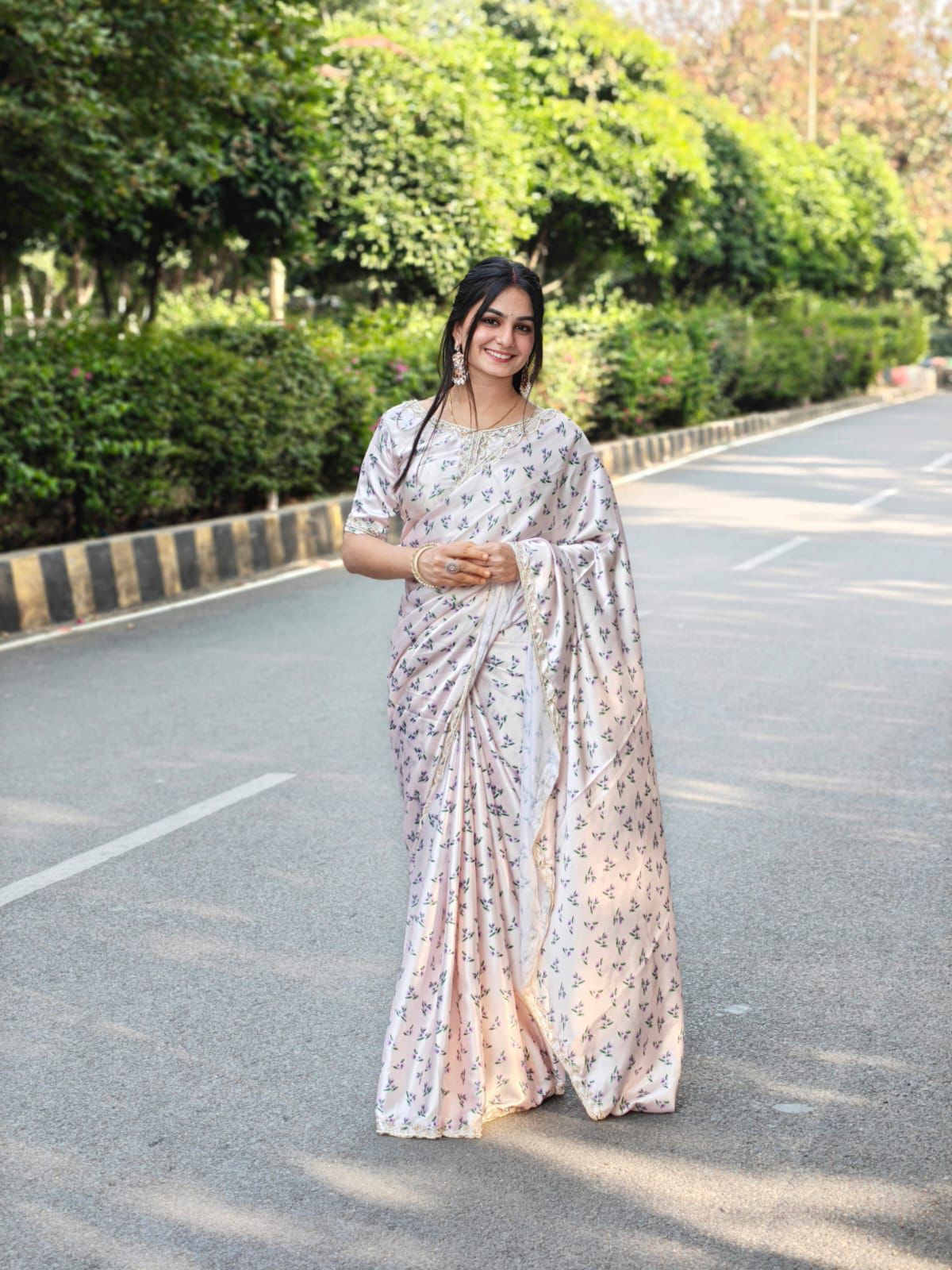 Off-White Japan Satin Silk Digital Printed Khatli Arco Border Saree