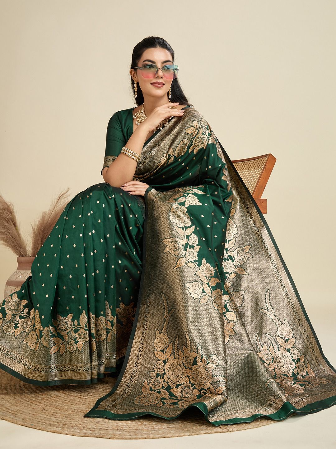 Bottle Green Soft Kanjivaram Silk Zari Weaved Pallu Border Saree