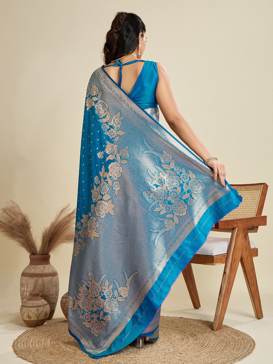 Teal Soft Kanjivaram Silk Zari Weaved Pallu Border Saree