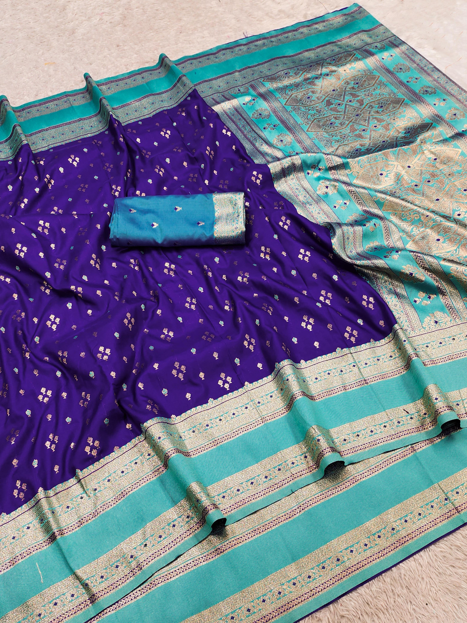 Blue Banarasi Silk Zari Weaved Contrast Pallu Border Saree