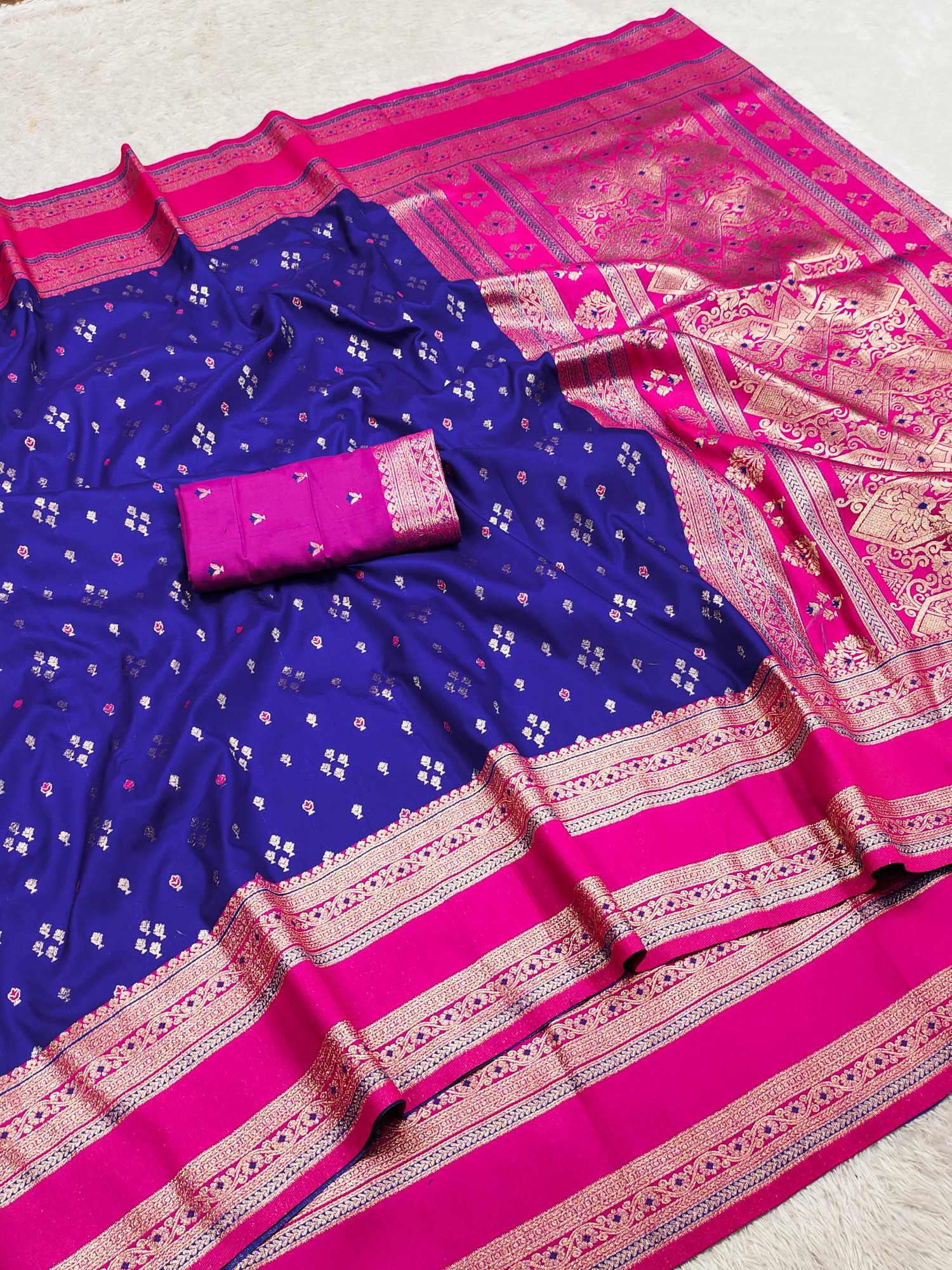 Royal Blue Banarasi Silk Zari Weaved Contrast Pallu Border Saree