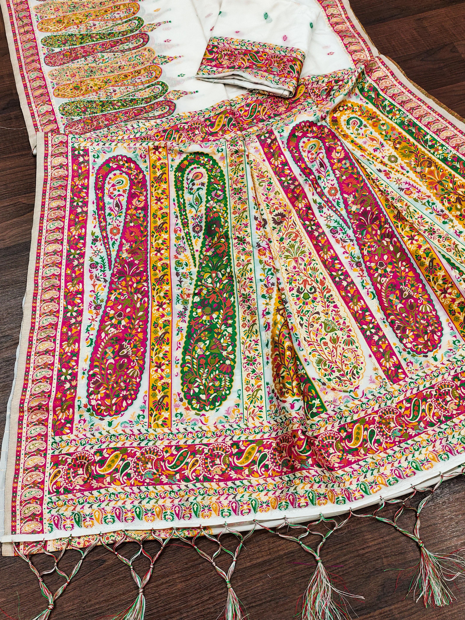 White Pure Pashmina Silk Kashmiri Thread Weaved Saree