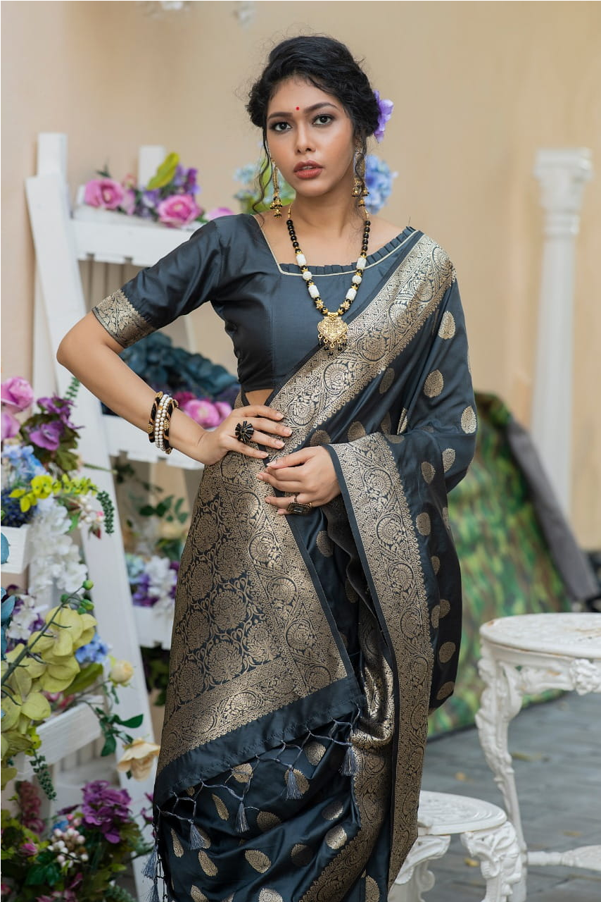 Pure Banarasi Katan Silk Rich Zari Weaved Pallu Border Saree