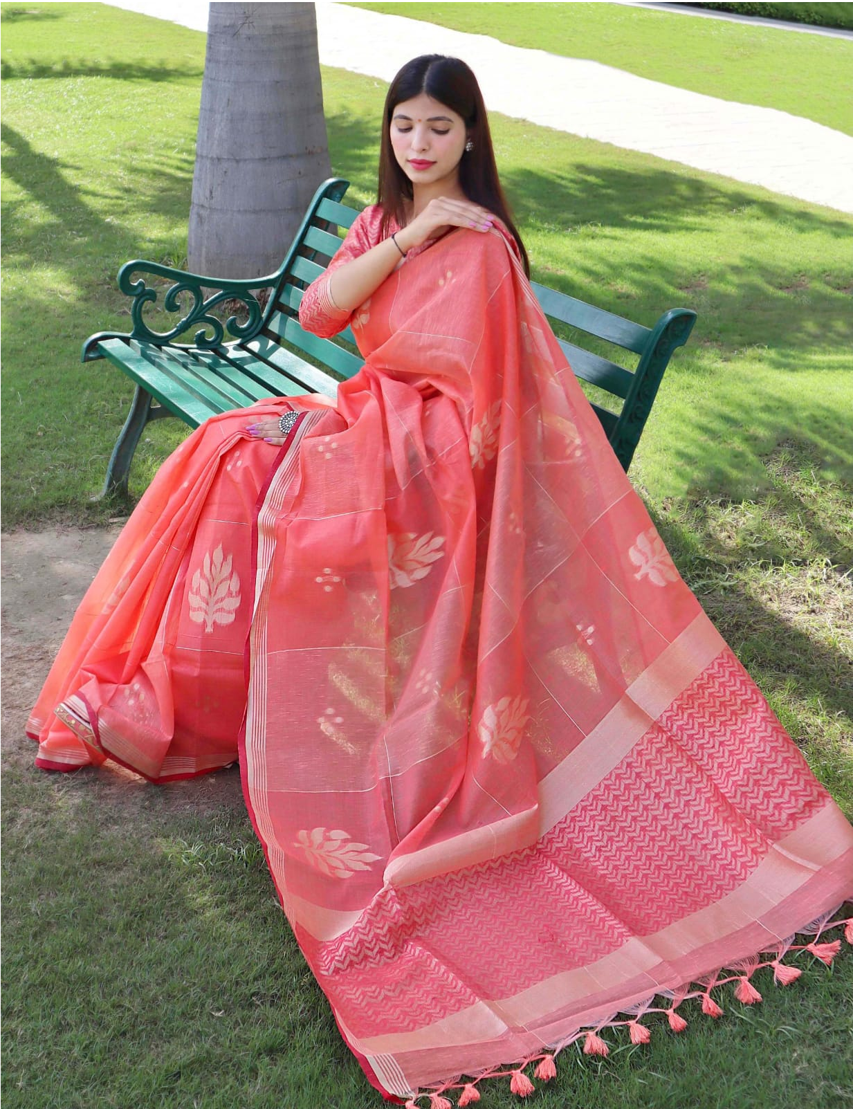 Pure Linen Silver Zari Weaved Saree With Tassels