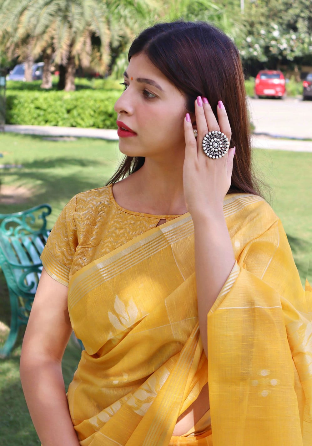 Pure Linen Silver Zari Weaved Saree With Tassels