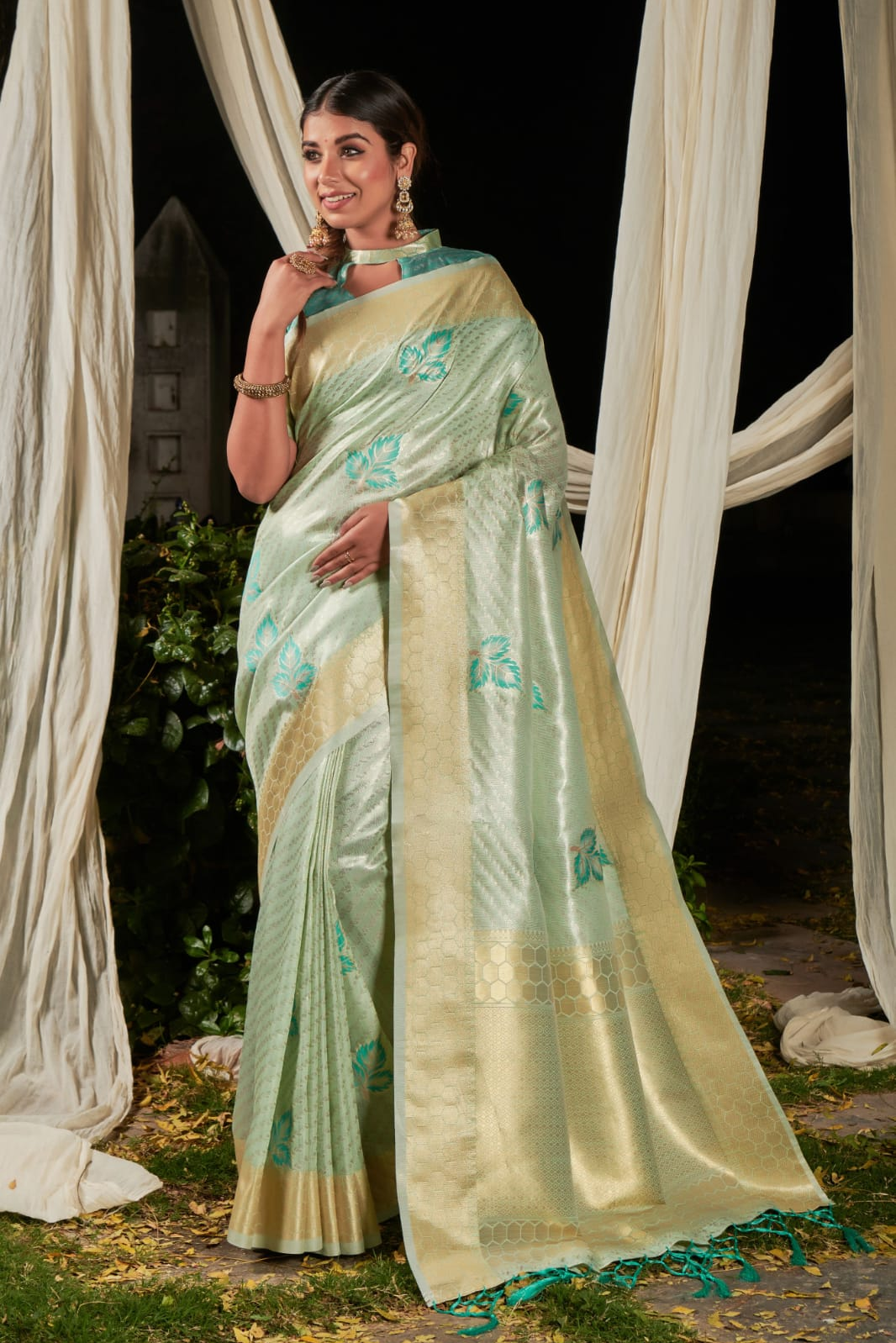 Pure Linen Silk Zari Weaved Rich Pallu Border Saree