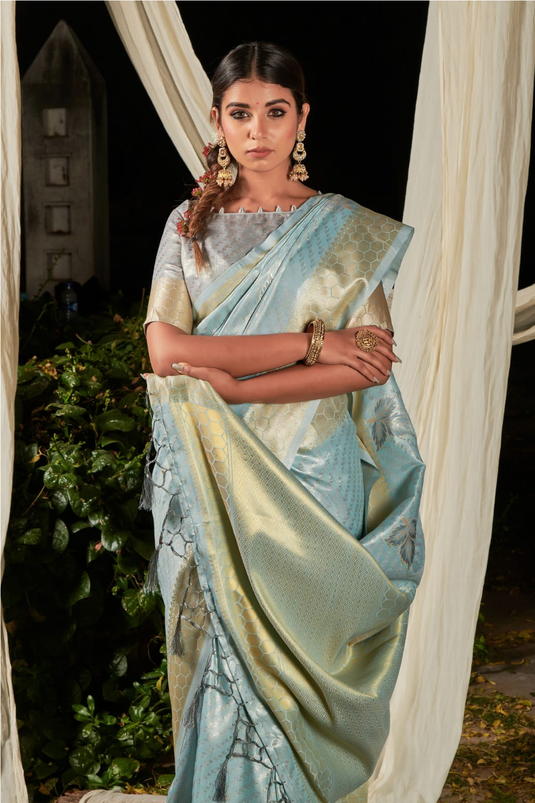 Pure Linen Silk Zari Weaved Rich Pallu Border Saree