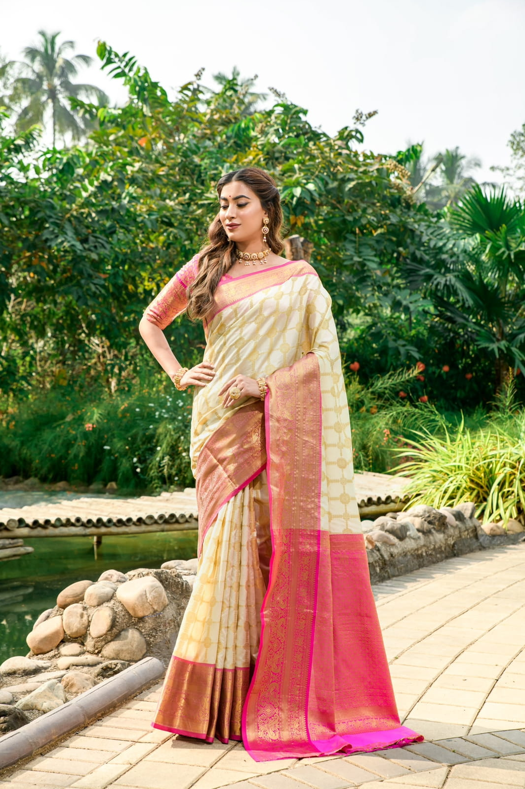 Kanchipuram Silk Saree All Over Zari Weaving