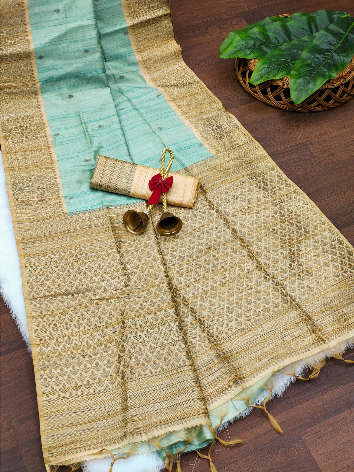 Pure Tussar Silk All Over Weaved Saree