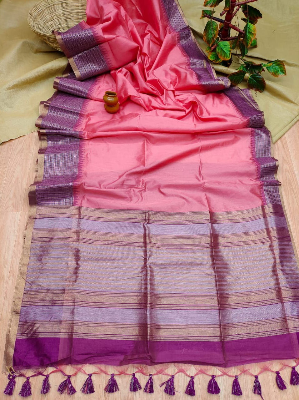 Cotton Silk Woven Checks Temple Border Saree
