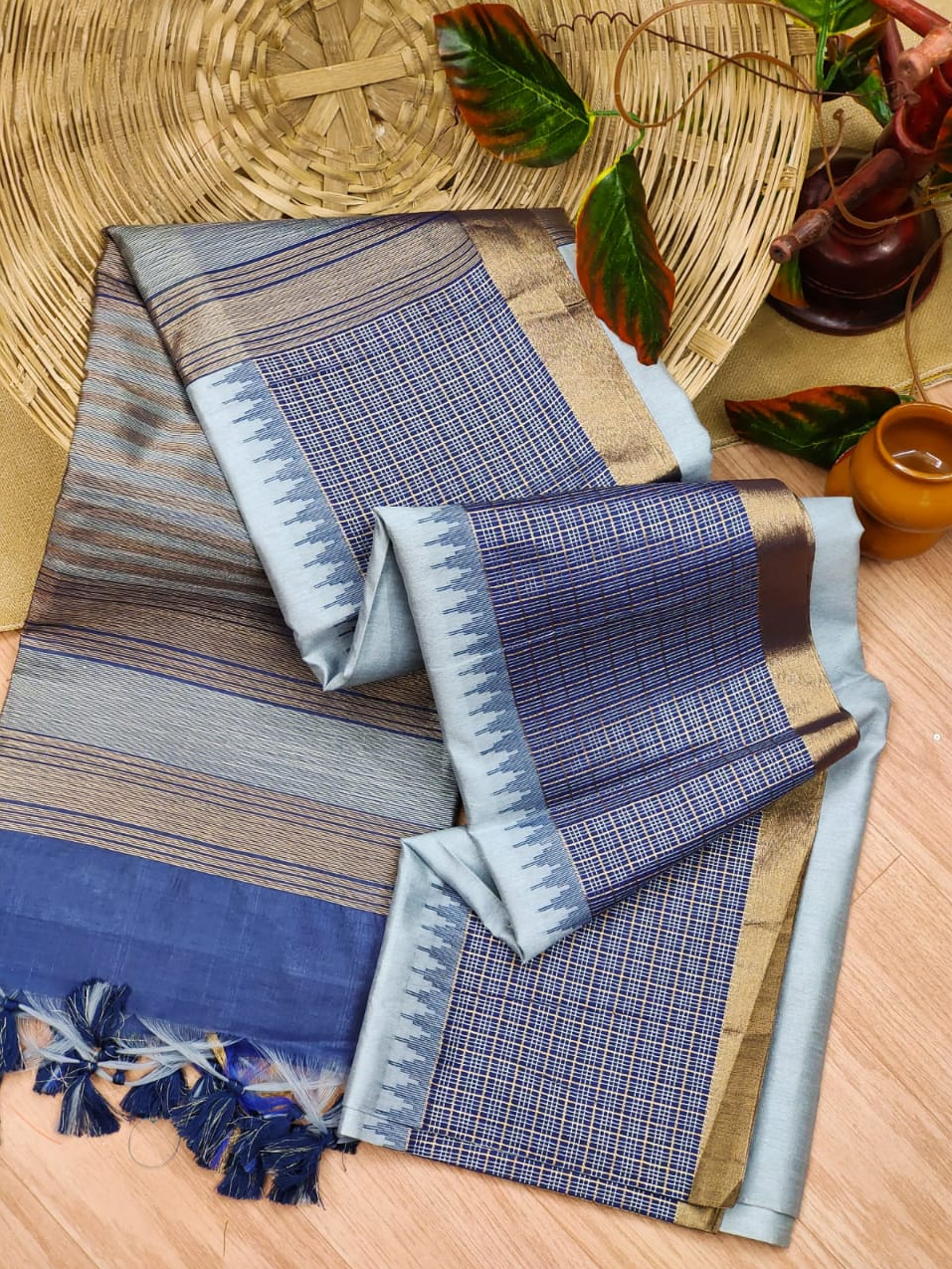 Cotton Silk Woven Checks Temple Border Saree