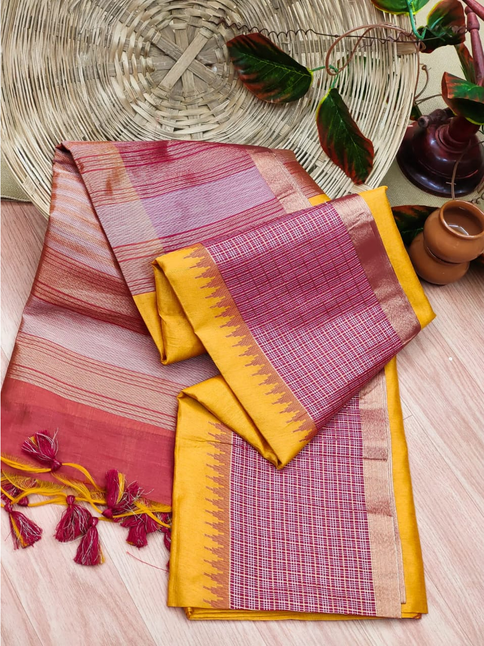 Cotton Silk Woven Checks Temple Border Saree