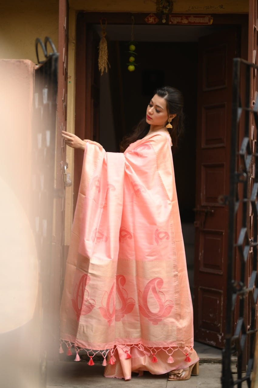 Soft Mulberry Silk Zari Woven Butta Saree