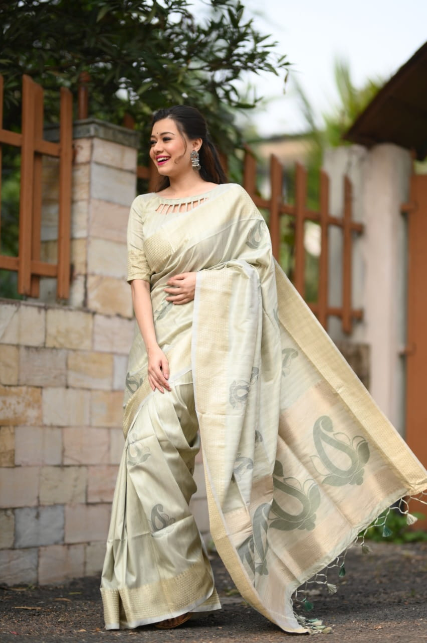 Soft Mulberry Silk Zari Woven Butta Saree