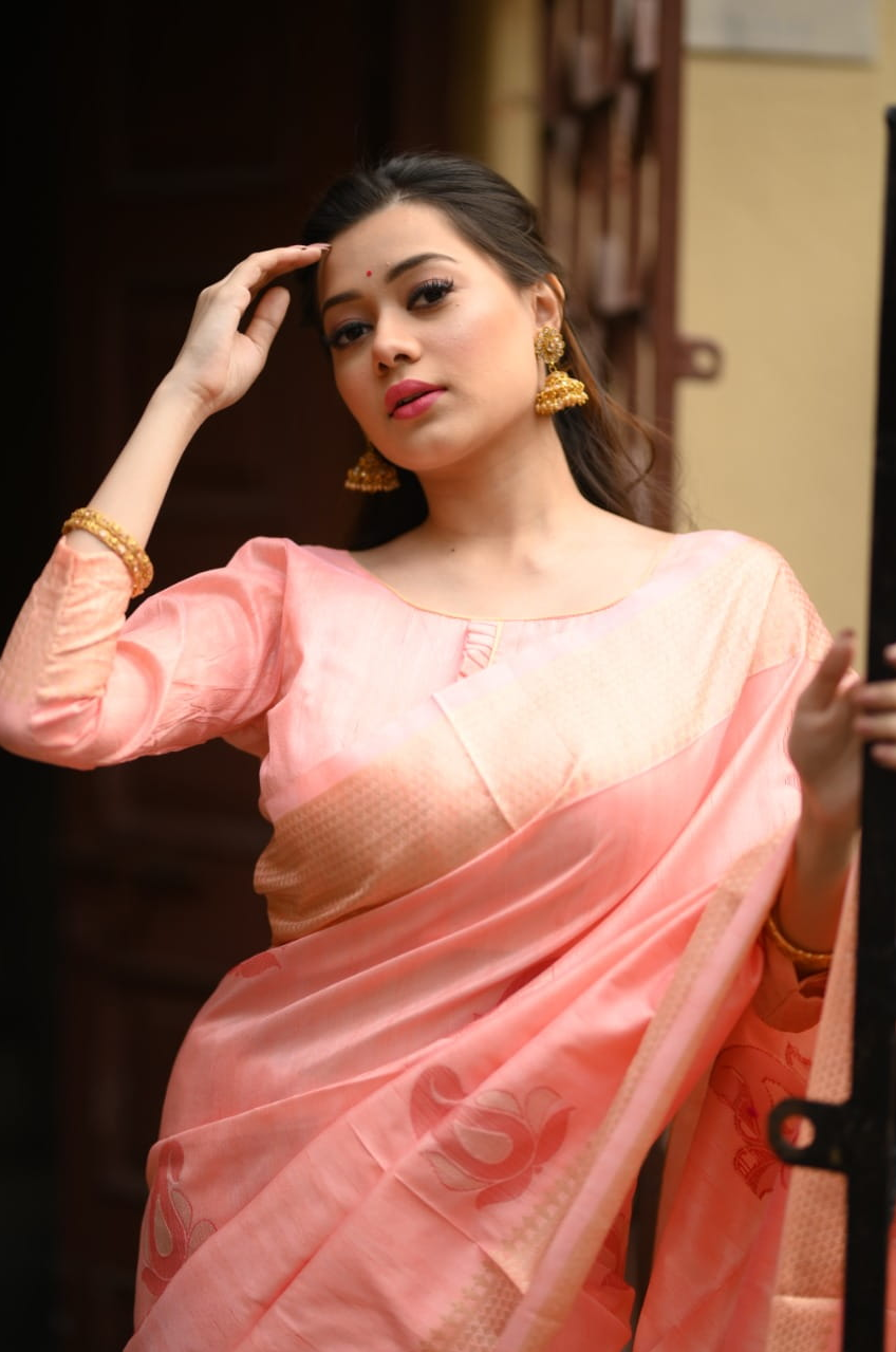 Soft Mulberry Silk Zari Woven Butta Saree