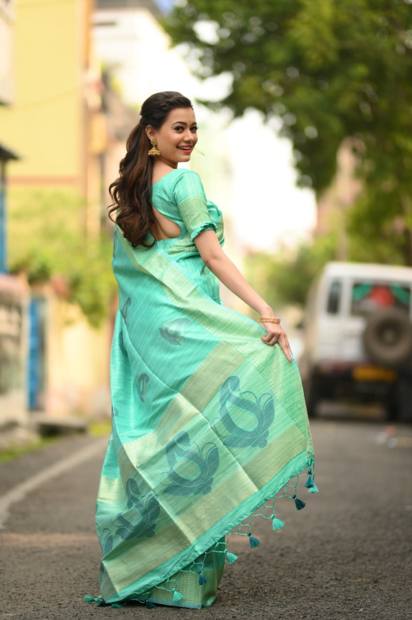 Soft Mulberry Silk Zari Woven Butta Saree