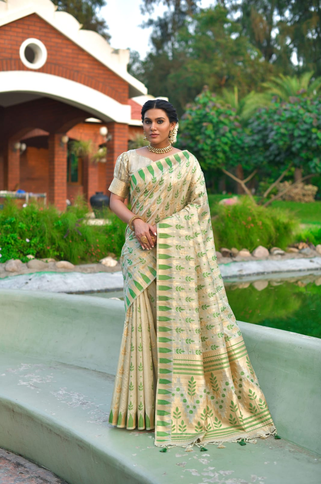 Pure Tussar Silk Jamdani Weaving Saree