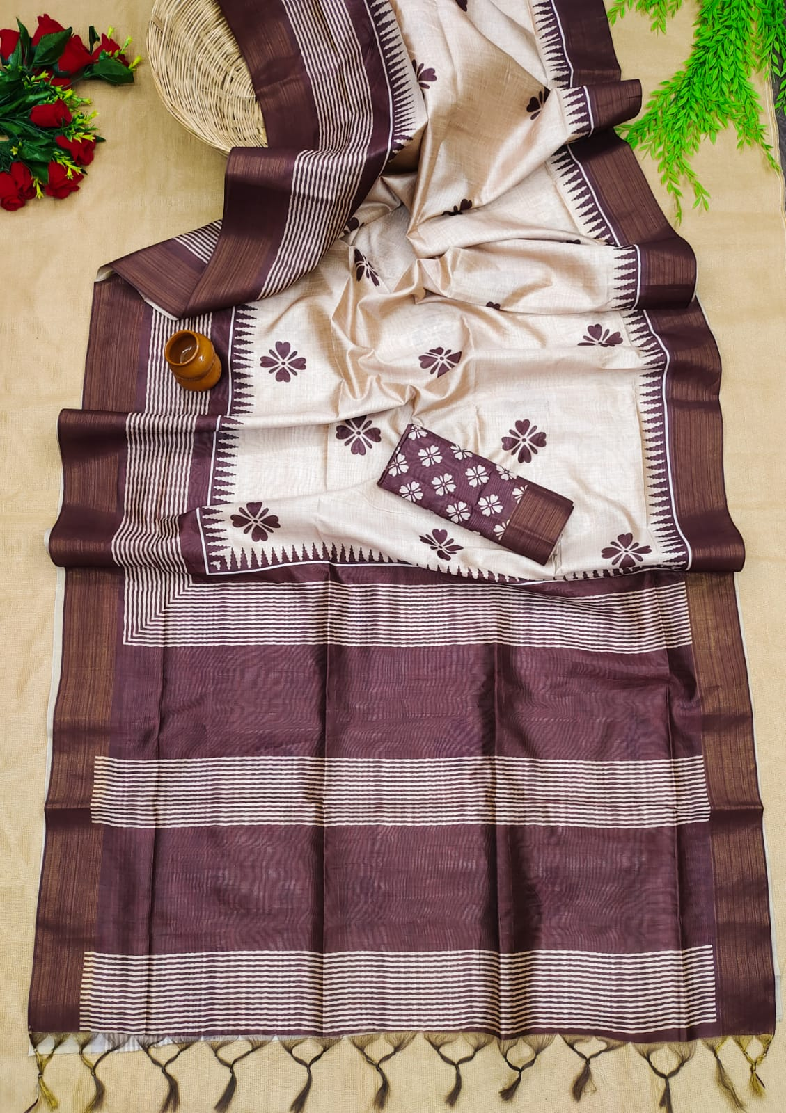 Soft Cotton Silk Chhapa Printed Saree With Blouse Piece