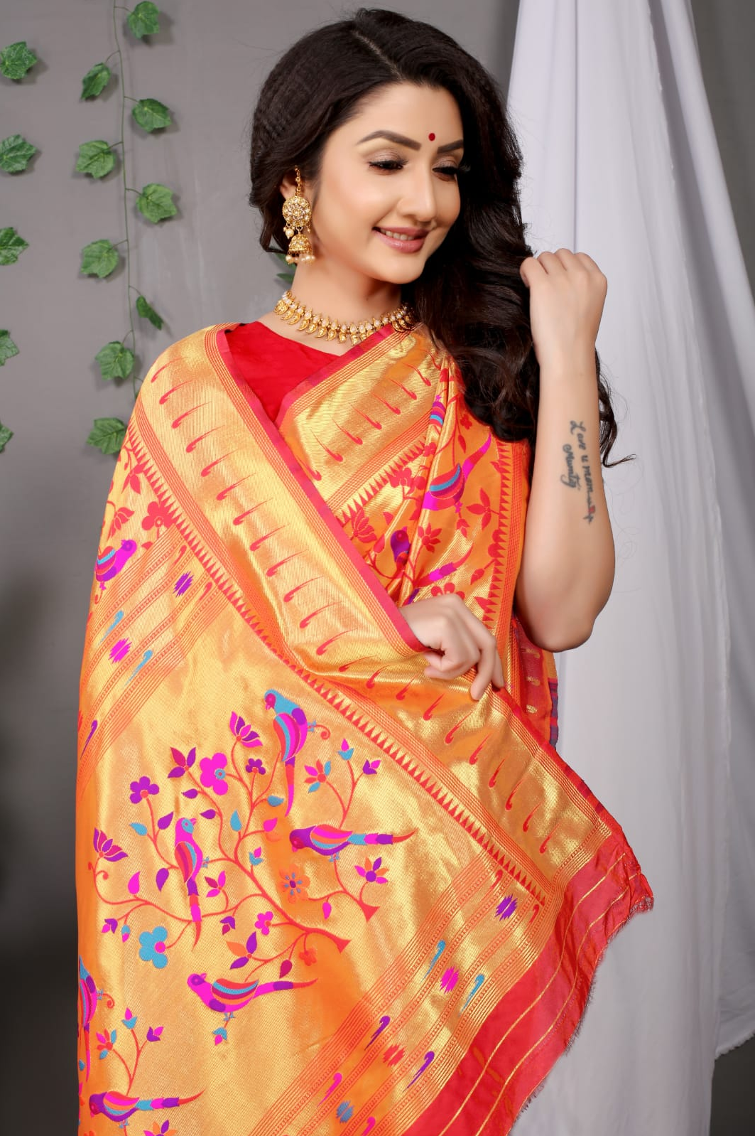Pure Banarasi Handloom Paithani Silk Gold Zari Weaved Saree