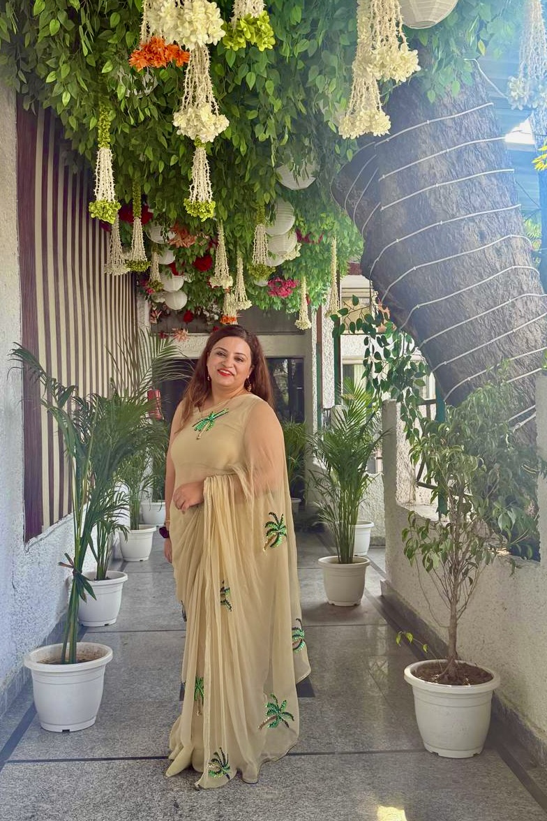 &quot;What a pretty saree.&quot;