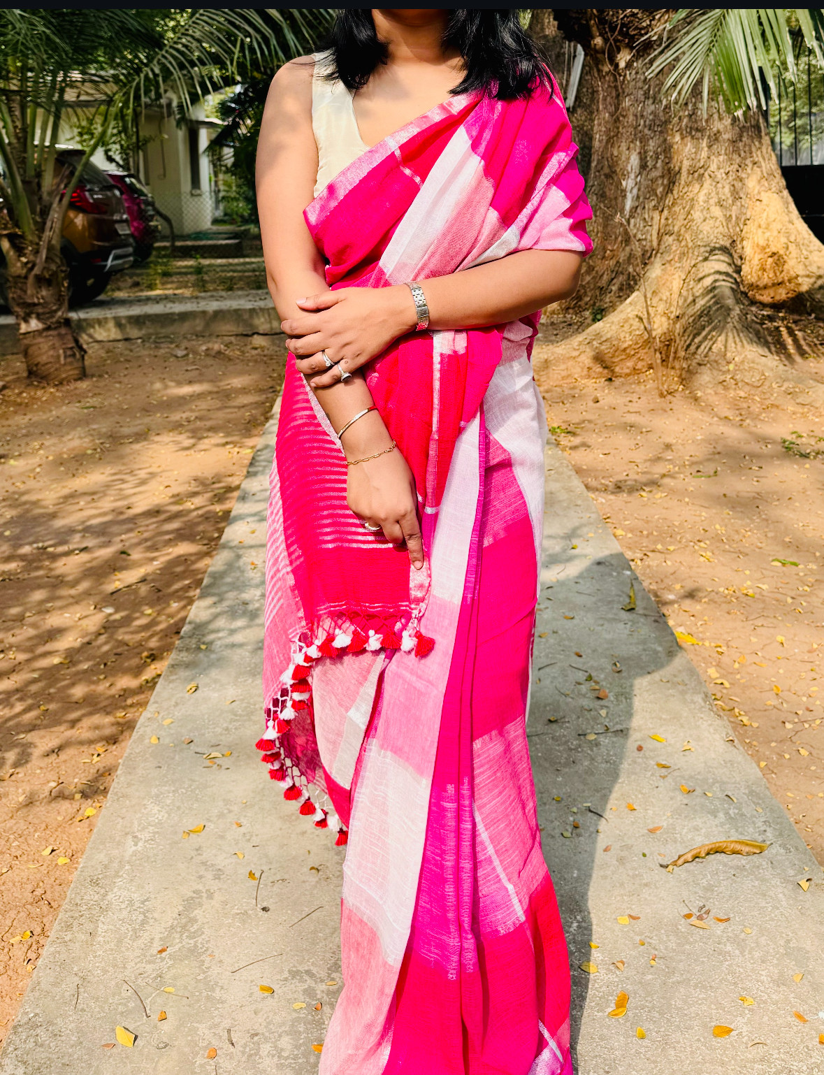 Gulal Rekha - Handwoven Pure Linen Saree