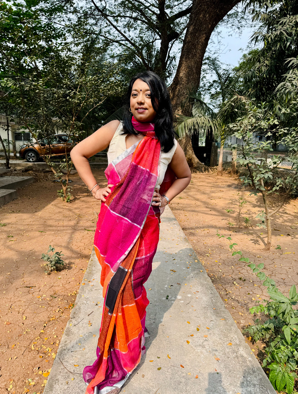 Rudra Rekha - Handwoven Pure Linen Saree