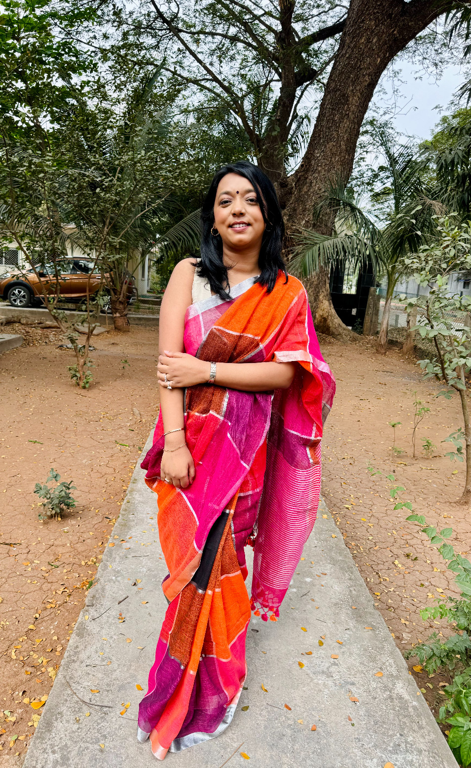 Rudra Rekha - Handwoven Pure Linen Saree