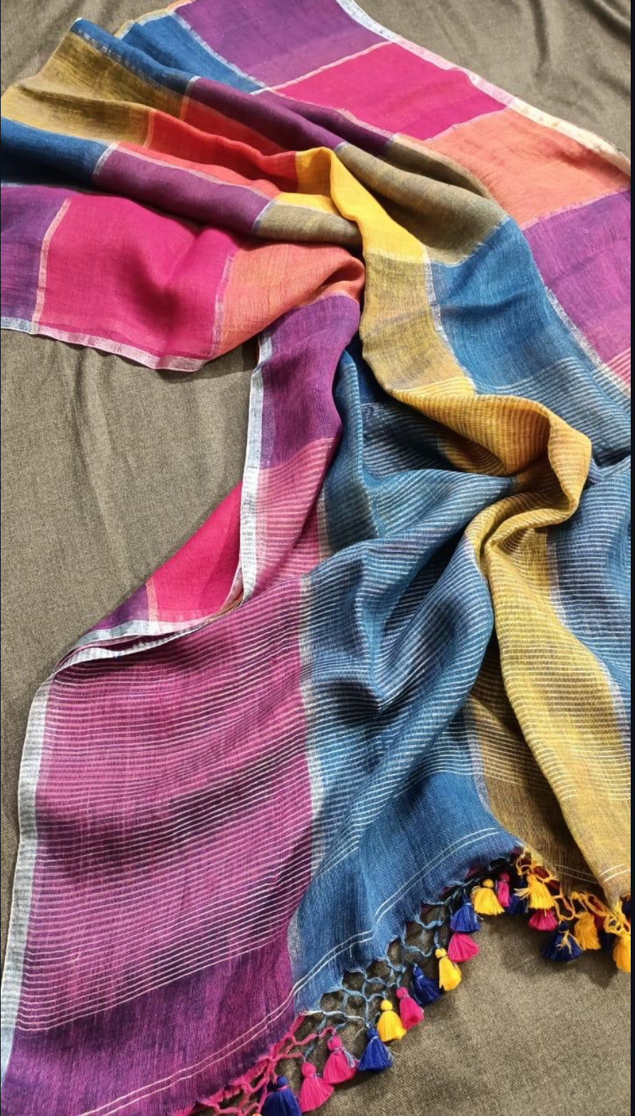 Rangrekha- Handwoven Pure Linen Saree