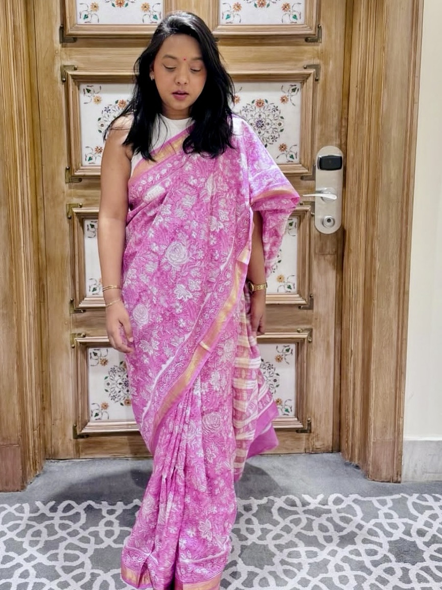 GULABI SAAZ-Maheshwari Silk Cotton Saree Handblock Prints