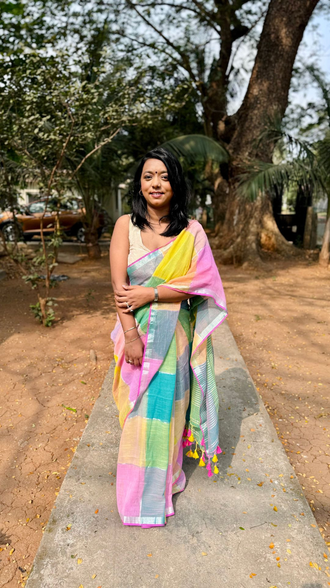 Madhurima - Handwoven Pure Linen Saree