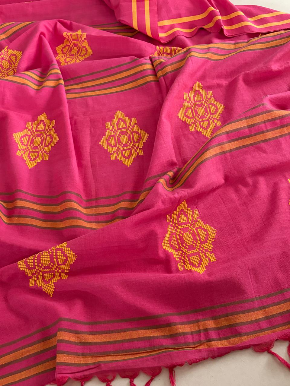 100 Pure Cotton Handloom Saree with woven buttis - Pink
