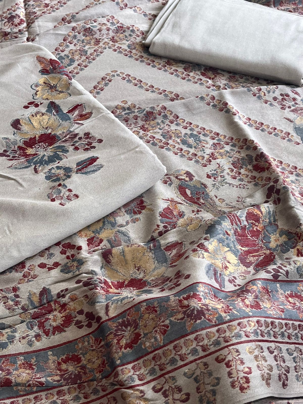 100 Pure Wool Kani Weave Suit with Zari Buttis - Ash