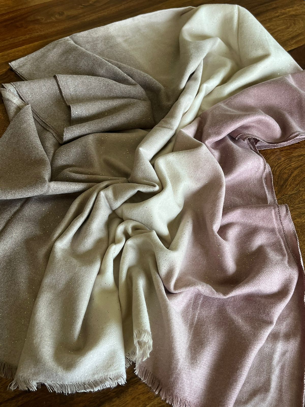 Soft and comfortable woollen shaded stole with shimmer