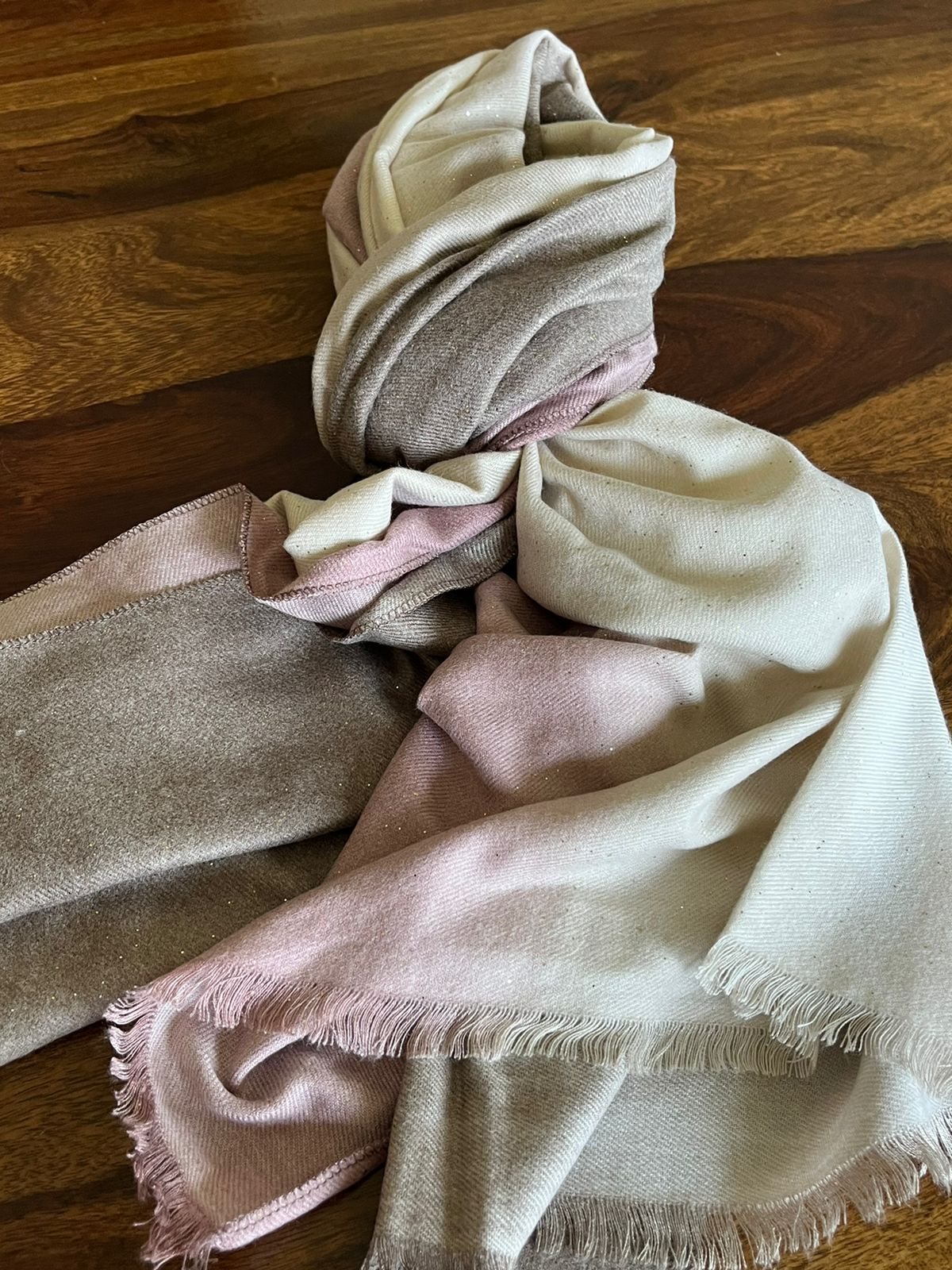 Soft and comfortable woollen shaded stole with shimmer