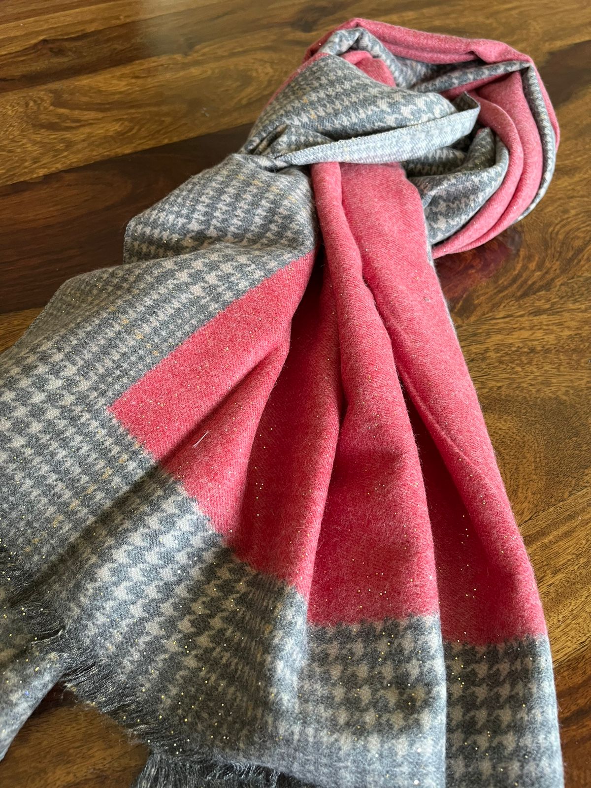 Soft and comfortable woollen stole with border and shimmer - Pastel Red and Grey