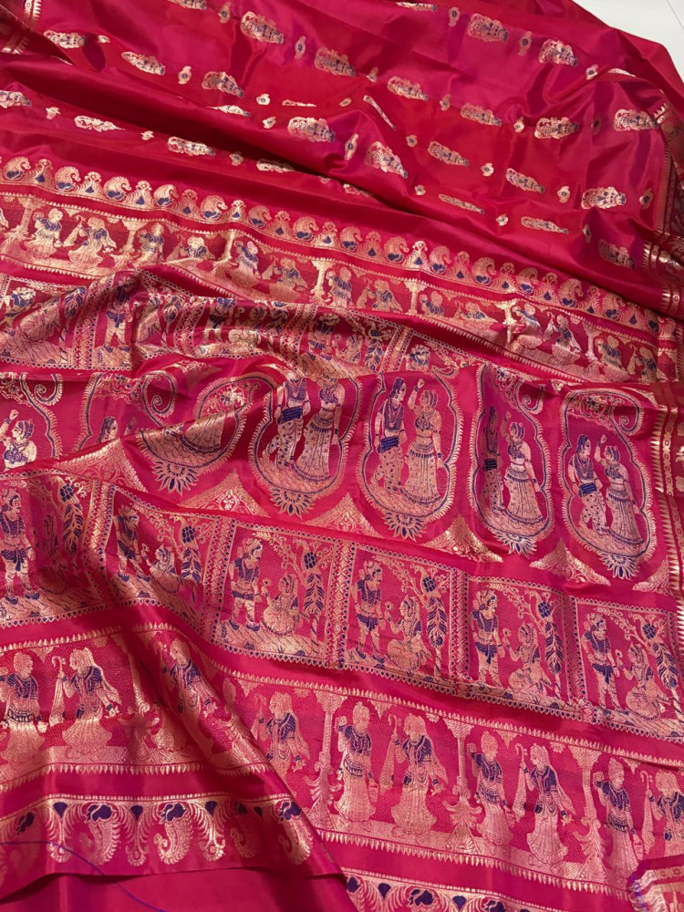Image of Exquisite Handwoven Pure Silk Swarnachari saree - Red