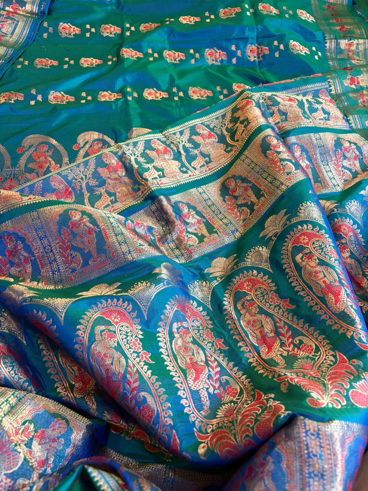 Exquisite Handwoven Pure Silk Swarnachari saree - Jade Green