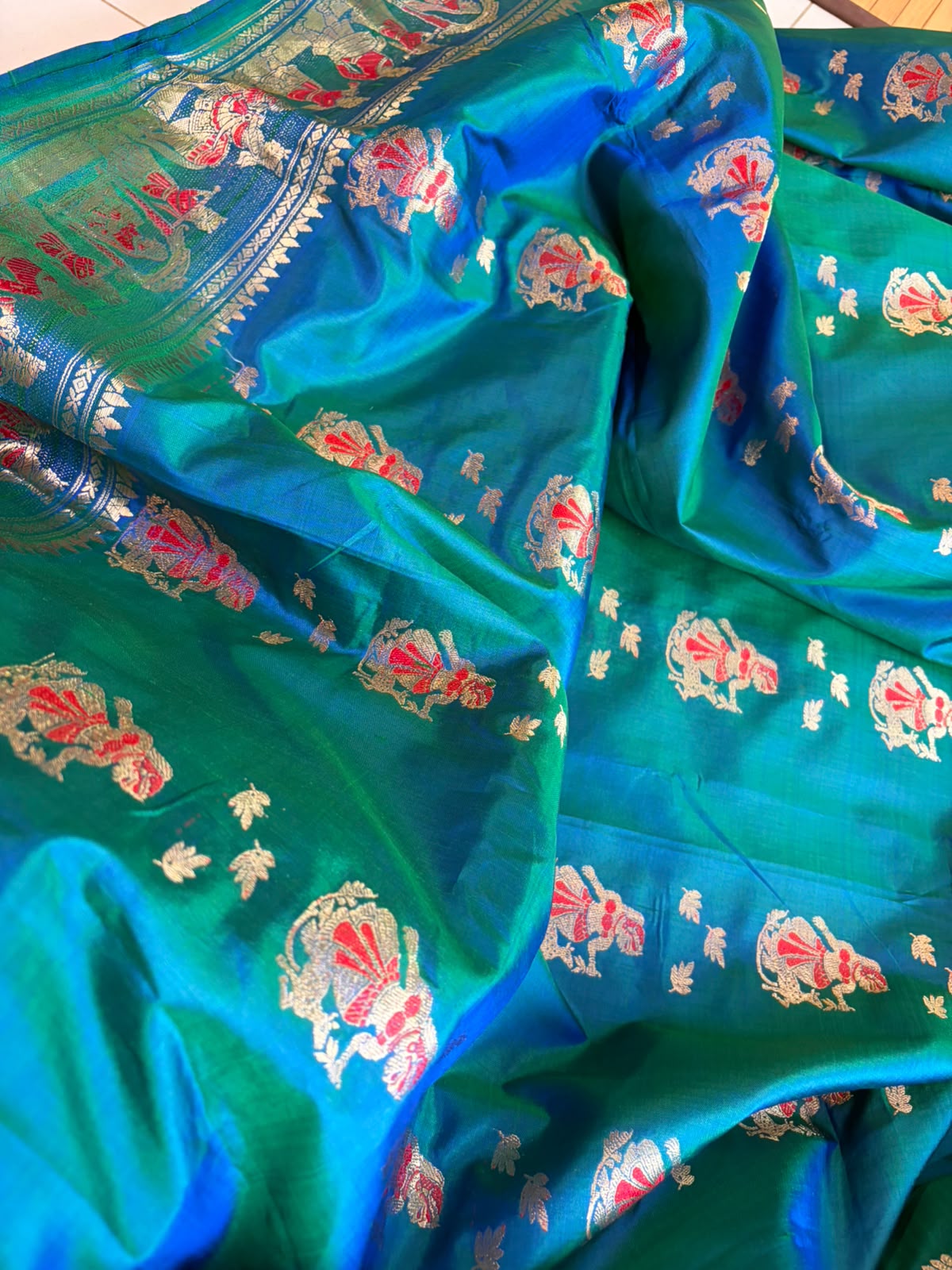 Exquisite Handwoven Pure Silk Swarnachari saree - Jade Green