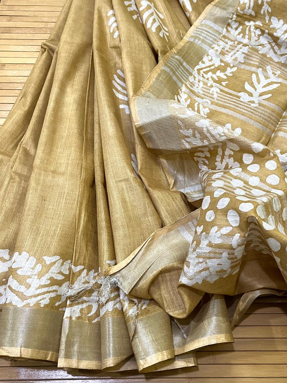 Pure Cotton Wax Batik Saree with zari border - Fawn