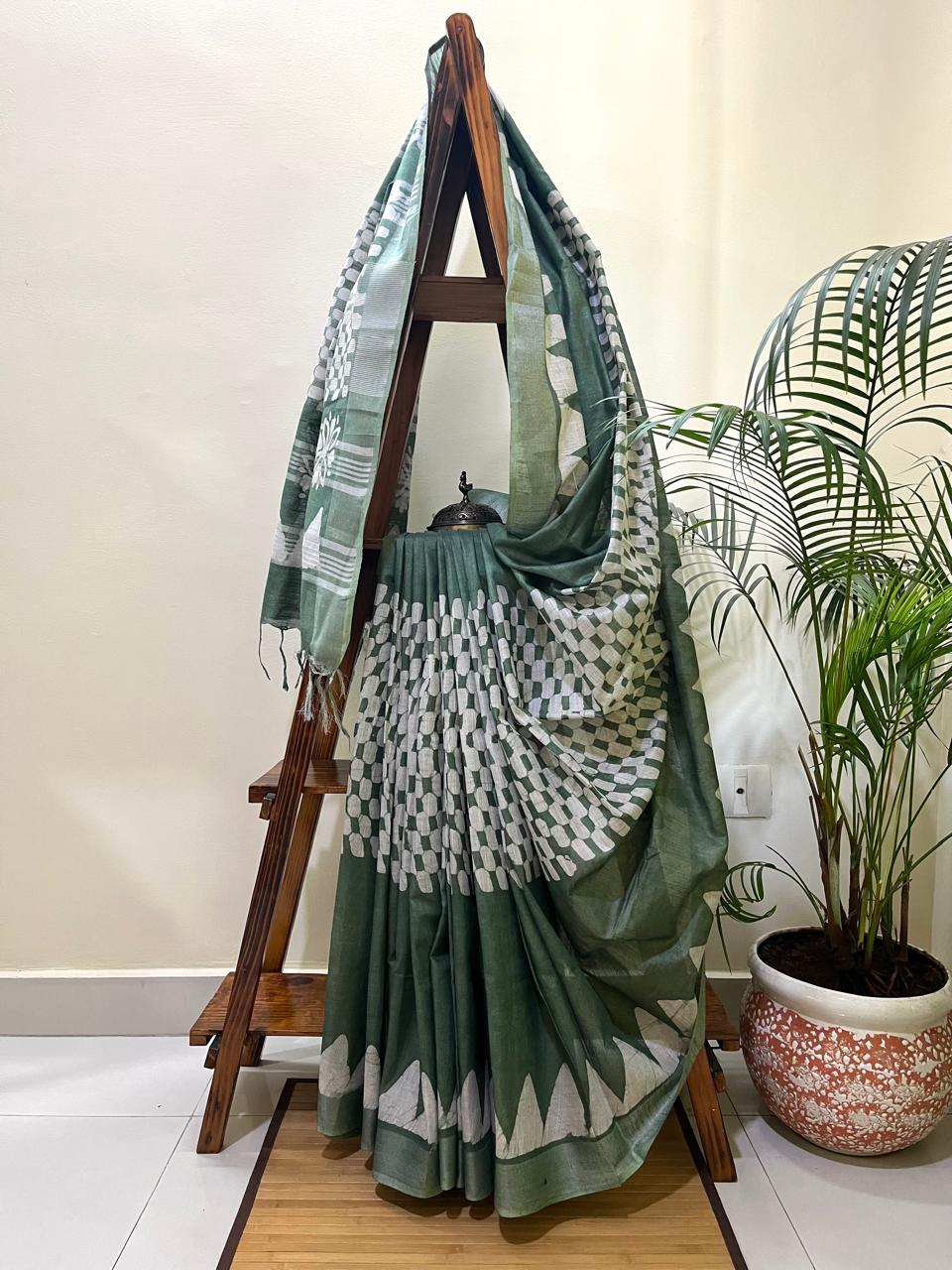 Pure Cotton Wax Batik Saree with zari border - Green
