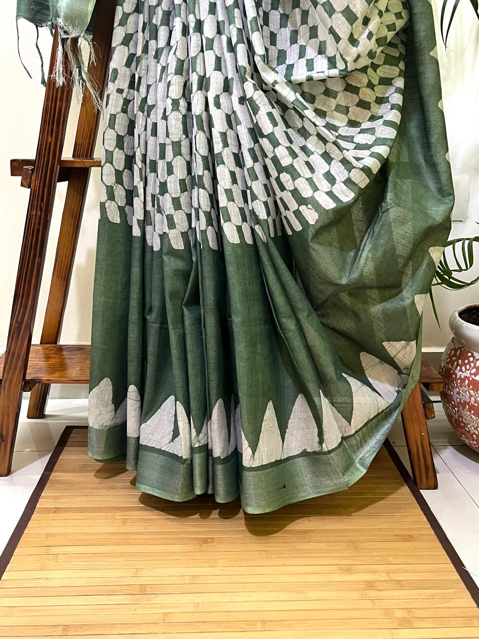 Pure Cotton Wax Batik Saree with zari border - Green
