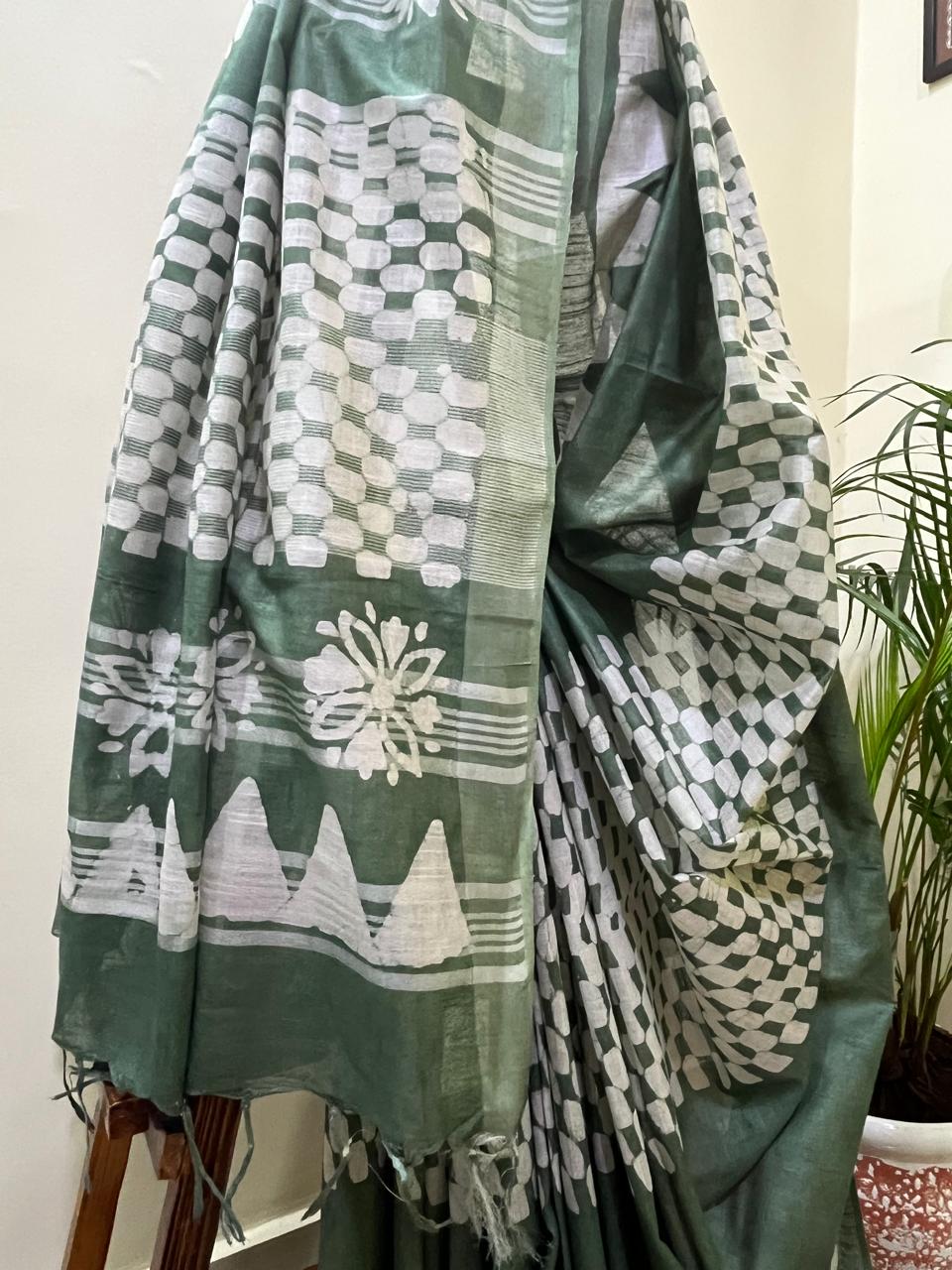 Pure Cotton Wax Batik Saree with zari border - Green
