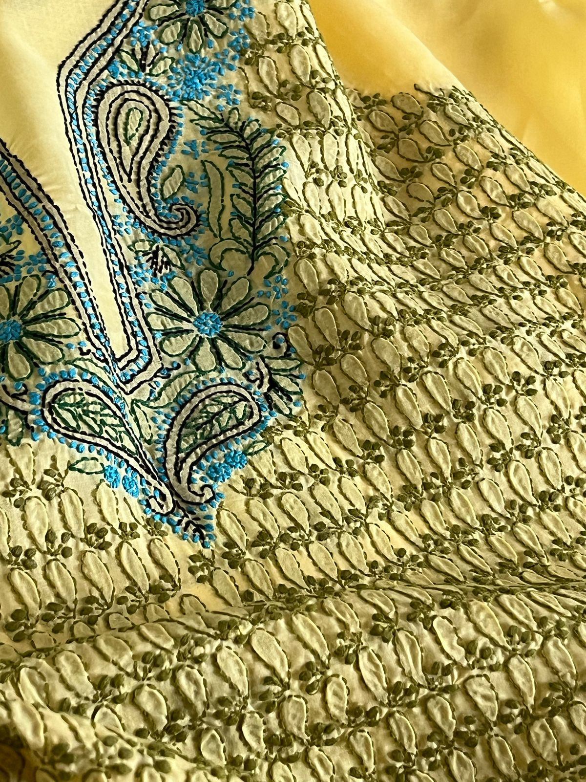Beautiful cotton Kurta with hand chikankari embroidery