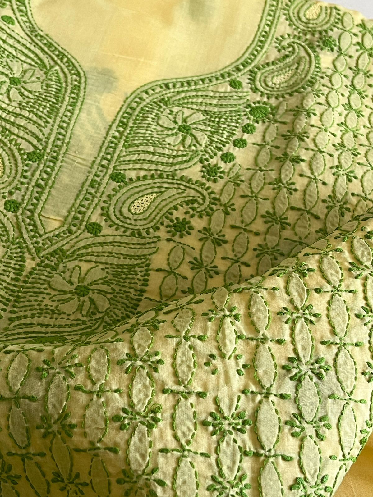 Beautiful cotton Kurta with hand chikankari embroidery