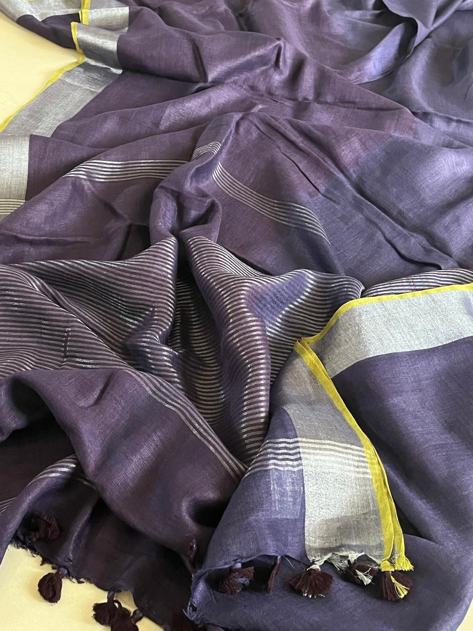 Beautiful handloom Linen shaded saree - Purple